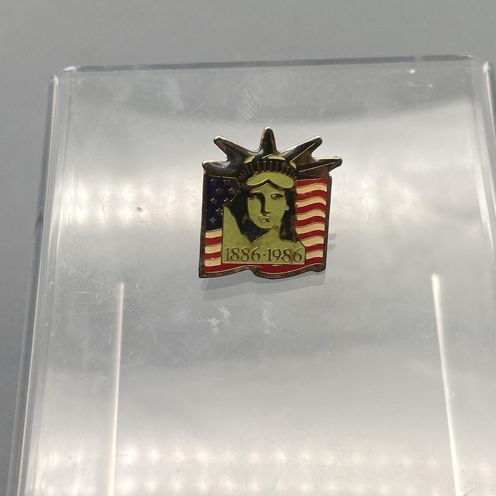 Vintage Statue of Liberty 1886-1986 Hat Lapel Pin Brooch Broach